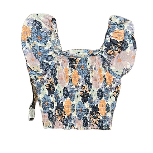 3RD + MALT Floral Print Crop Top, Tie in two places up front, Size Large - Picture 2 of 4